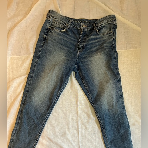 American Eagle Outfitters Denim - American Eagle Tomgirl button fly blue jeans
